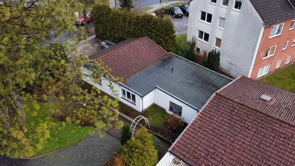 Wohnungsbaugrundstück mit Restbausubstanz auf der Westlichen Höhe!