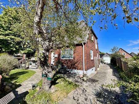 Hausansicht - Doppelhaushälfte in 25980 Sylt mit 135m² kaufen