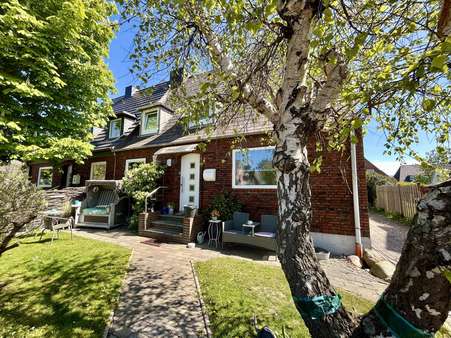 Hausansicht - Doppelhaushälfte in 25980 Sylt mit 135m² kaufen