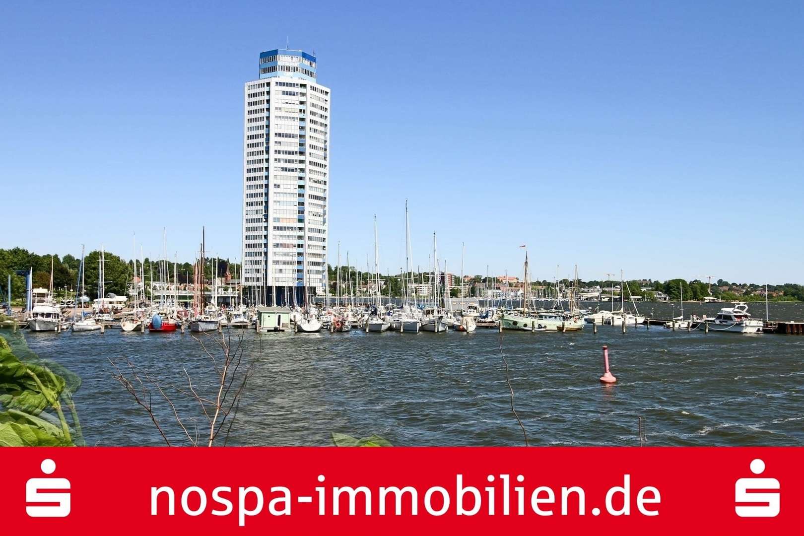 Blick auf den Wikingturm - Etagenwohnung in 24837 Schleswig mit 31m² kaufen