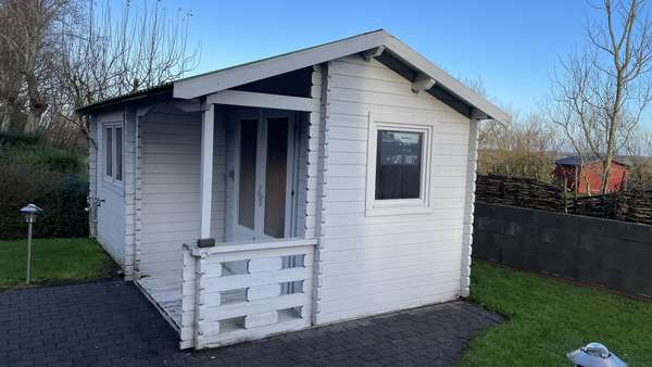 Gartenaus mit Sauna - Doppelhaushälfte in 25938 Oevenum mit 93m² kaufen