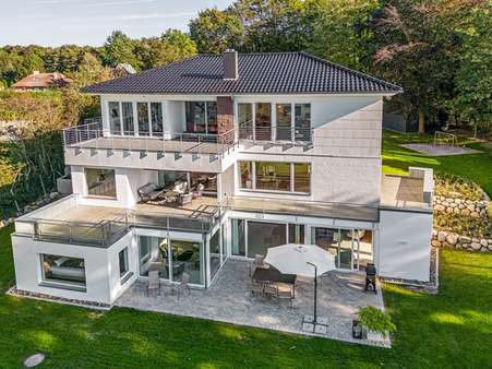 Die Gartenansicht - Villa in 24960 Glücksburg mit 875m² kaufen