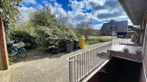 Zuwegung - Zweifamilienhaus in 25938 Wyk mit 240m² kaufen