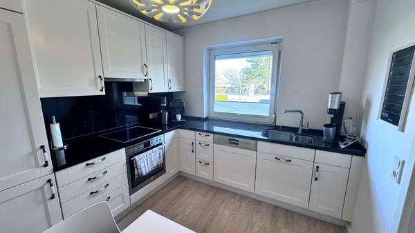 Küche mit Einbauküche - Reihenendhaus in 24943 Flensburg mit 103m² kaufen