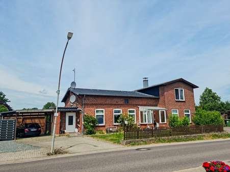Ansicht vorn - Zweifamilienhaus in 24972 Steinbergkirche mit 156m² kaufen