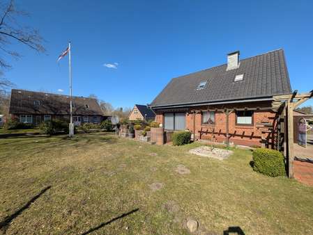 Blick auf die Terrasse - Einfamilienhaus in 24879 Neuberend mit 108m² kaufen