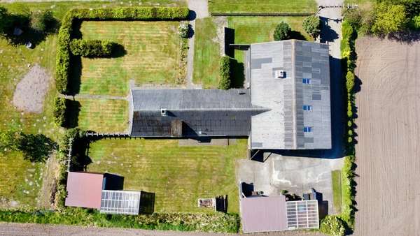Luftbild - Zweifamilienhaus in 25855 Haselund mit 239m² kaufen