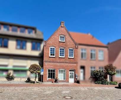 Außenansicht - Zweifamilienhaus in 25836 Garding mit 196m² kaufen