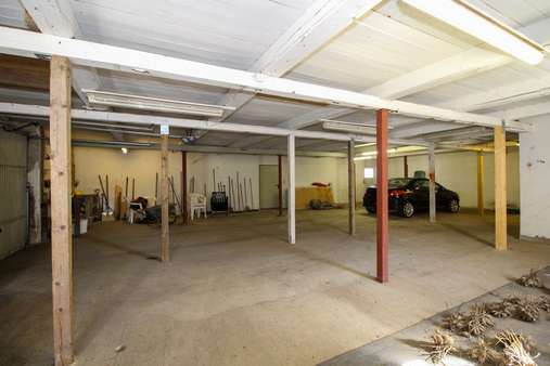 gut nutzbarer Abstellbereich - Resthof in 24861 Bergenhusen mit 240m² kaufen