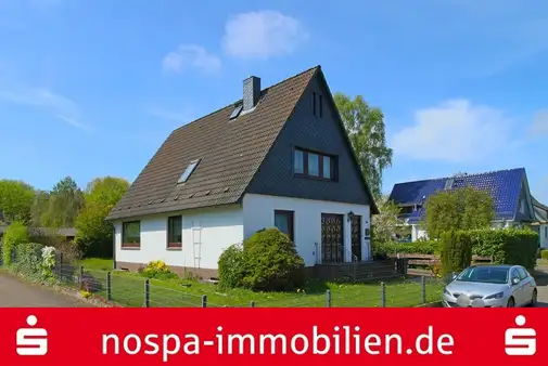 Voll unterkellertes Einfamilienhaus mit Garage, Balkon und Terrasse in Sackgassenlage!