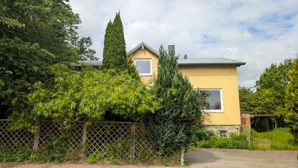 Straßenansicht Straßenansicht - Einfamilienhaus in 24402 Esgrus mit 161m² kaufen