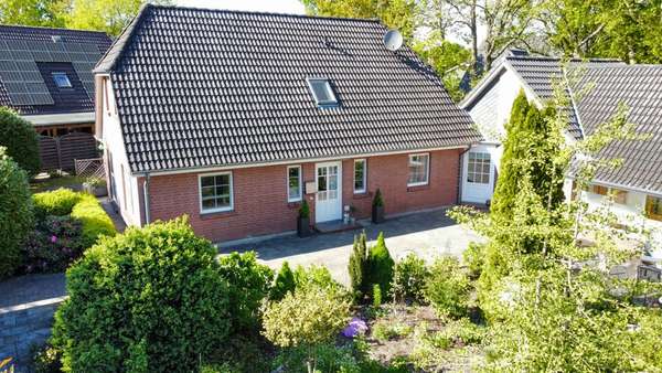 Haus Nr. 5 Haus Nr. 5 - Zweifamilienhaus in 25876 Ramstedt mit 286m² kaufen