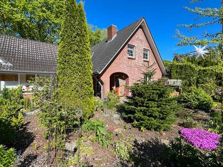 Haus Nr. 6 mit Zwischengang Haus Nr. 6 mit Zwischengang - Zweifamilienhaus in 25876 Ramstedt mit 286m² kaufen