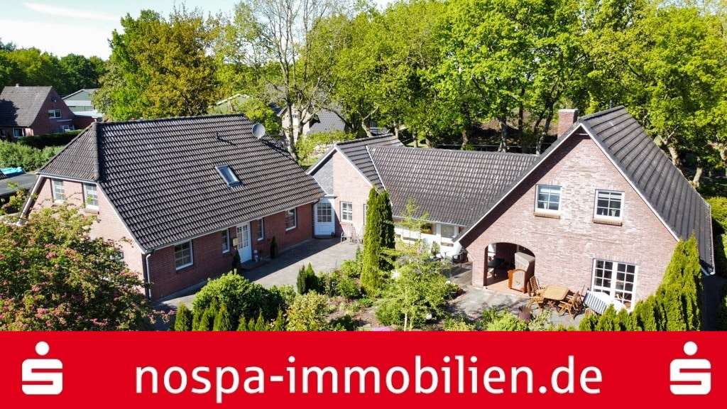 Titelbild Titelbild - Zweifamilienhaus in 25876 Ramstedt mit 286m² kaufen