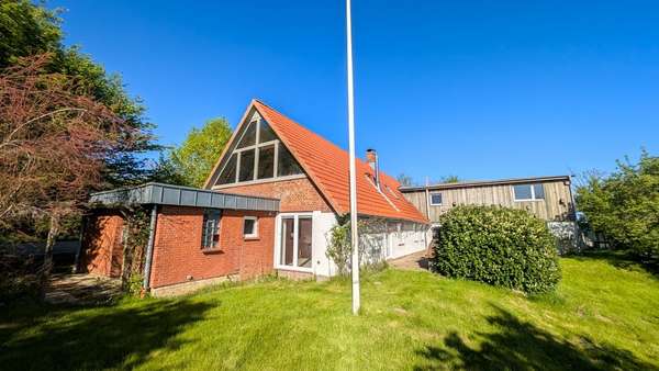 Gartenansicht - Zweifamilienhaus in 24407 Oersberg mit 228m² kaufen