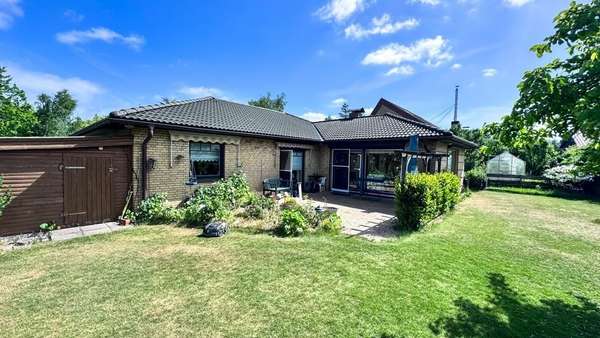 Titelbild Titelbild - Bungalow in 24943 Flensburg mit 128m² kaufen