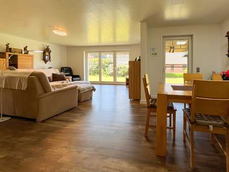 Wohn-/Esszimmer Wohn-/Esszimmer - Bungalow in 25821 Breklum mit 126m² kaufen