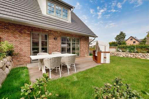 Hausansicht Hausansicht - Doppelhaushälfte in 25980 Sylt mit 190m² kaufen