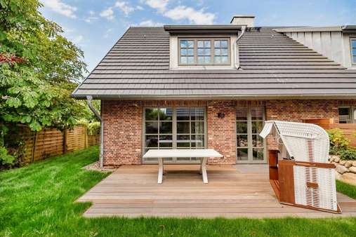 Hausansicht Hausansicht - Doppelhaushälfte in 25980 Sylt mit 190m² kaufen