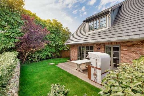 Hausansicht Hausansicht - Doppelhaushälfte in 25980 Sylt mit 190m² kaufen