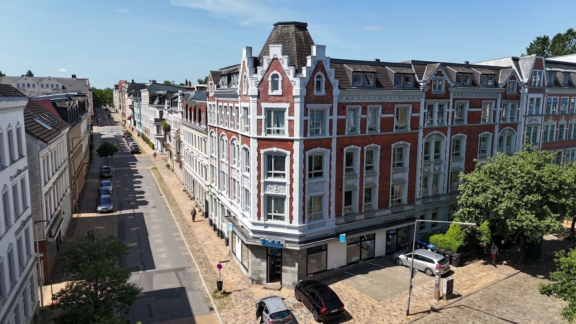 Drohnenbild Drohnenbild - Mehrfamilienhaus in 24937 Flensburg mit 982m² kaufen