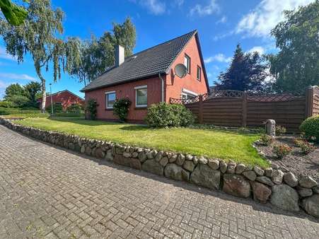 Hausansicht Hausansicht - Einfamilienhaus in 25852 Bordelum mit 82m² kaufen