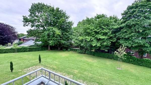 Blick vom Balkon Blick vom Balkon - Etagenwohnung in 24944 Flensburg mit 57m² kaufen