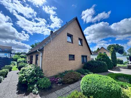 Außenansicht Außenansicht - Einfamilienhaus in 24941 Flensburg mit 143m² kaufen