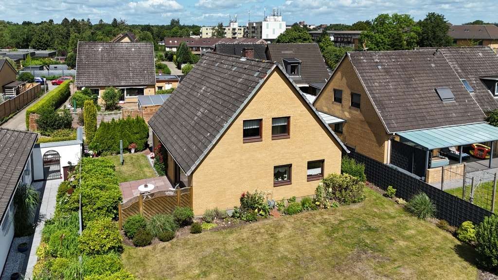 Titelbild Titelbild - Einfamilienhaus in 24941 Flensburg mit 143m² kaufen