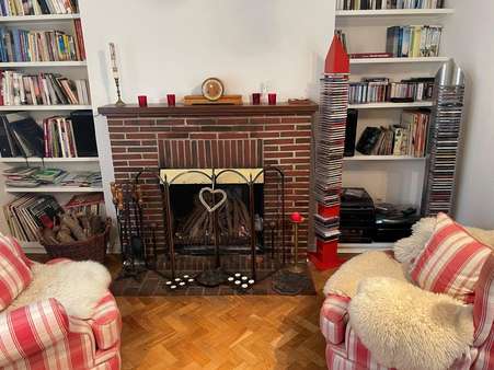 Kamin im Wohnzimmer - Einfamilienhaus in 24939 Flensburg mit 156m² kaufen