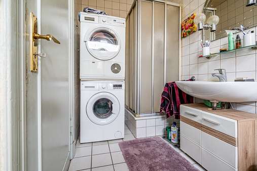 Duschbad im Erdgeschoss - Einfamilienhaus in 25337 Elmshorn mit 100m² günstig kaufen