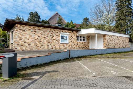 Seitenansicht rechts 06 - Bungalow in 25336 Elmshorn mit 143m² kaufen