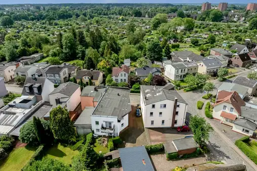 Mehrfamilienhausensemble mit 10 Wohneinheiten geteilt nach WEG!