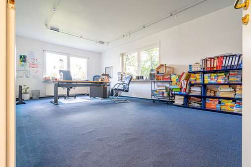 Sprechzimmer - Einfamilienhaus in 25335 Elmshorn mit 32m² kaufen