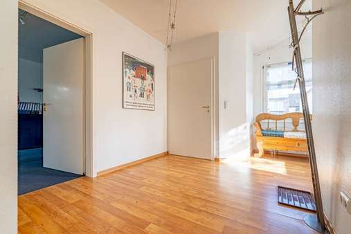 Wartezimmer - Einfamilienhaus in 25335 Elmshorn mit 32m² kaufen