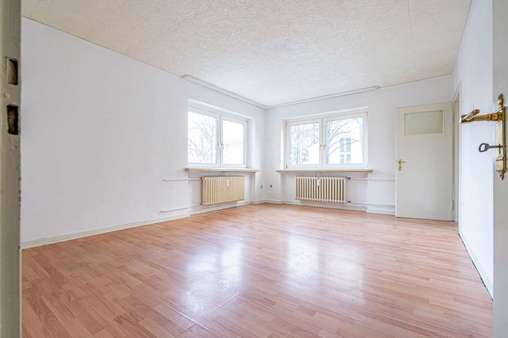 Wohnzimmer - Etagenwohnung in 20539 Hamburg mit 56m² kaufen