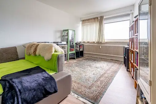 Zwei-Zimmer-Wohnung mit Fahrstuhl und Dachterrasse in Elmshorner Innenstadt