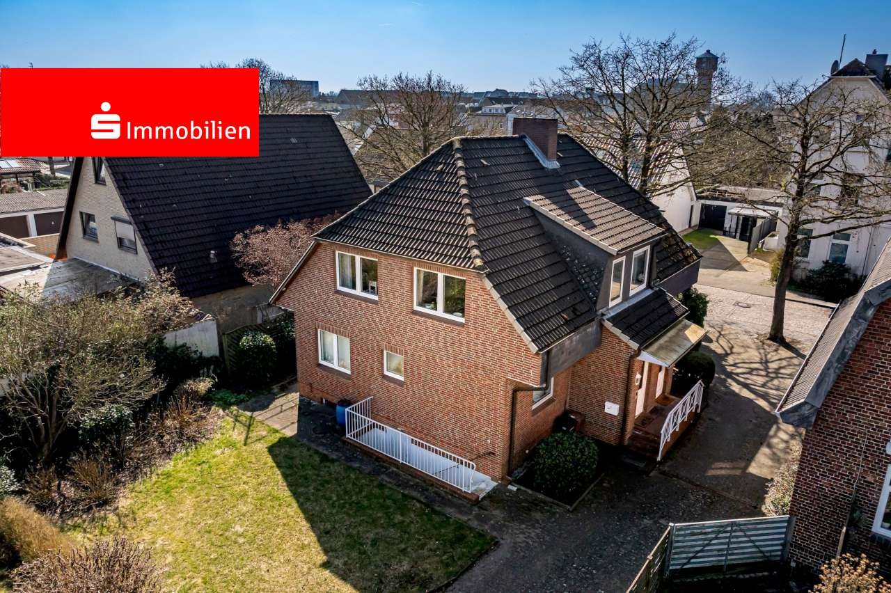 Rückansicht Rückansicht - Dachgeschosswohnung in 25335 Elmshorn mit 82m² kaufen