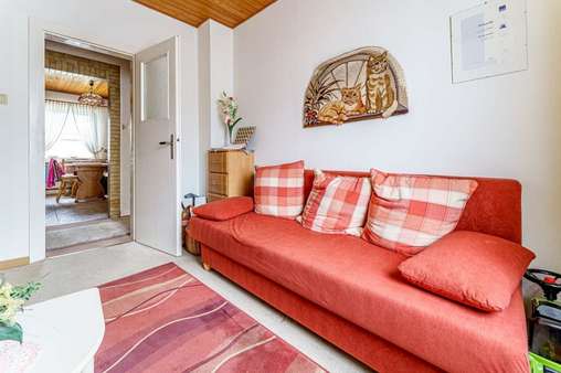 Gaestezimmer 03 - Doppelhaushälfte in 25335 Elmshorn mit 99m² kaufen