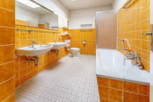 Flachdachbungalow mit Teilkeller und Garage in ruhiger Wohnlage von 
Elmshorn