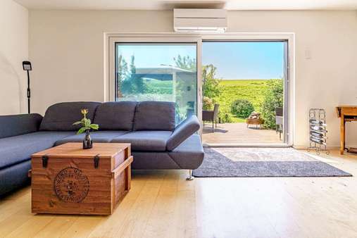 Ausblick Wohn-und Essbereich Ausblick Wohn-und Essbereich - Einfamilienhaus in 25377 Kollmar mit 130m² kaufen