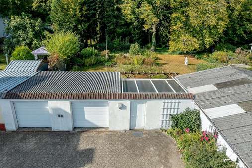Detailblick Doppelgarage Detailblick Doppelgarage - Einfamilienhaus in 25336 Elmshorn mit 107m² kaufen