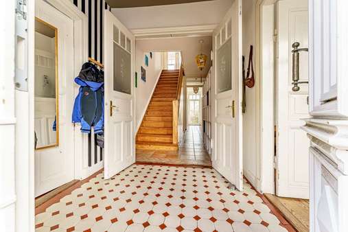 Eingangsbereich Eingangsbereich - Einfamilienhaus in 25335 Elmshorn mit 212m² kaufen