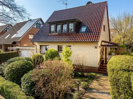 WEDEL- Mein Wohlfühlhaus in Top Lage
