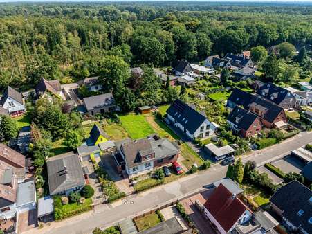 Im grünen Zuhause. - Grundstück in 22880 Wedel mit 741m² kaufen