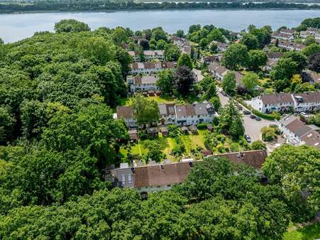 Die Elbe vor der Haustür. - Reihenmittelhaus in 22880 Wedel mit 86m² kaufen