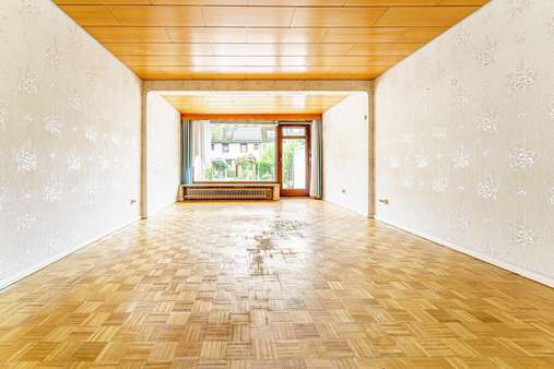 Wohnbereich mit Stäbchenparkett. - Reihenmittelhaus in 22880 Wedel mit 86m² kaufen