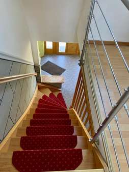 Treppenhaus - Doppelhaushälfte in 22880 Wedel mit 156m² kaufen