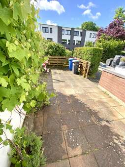 Terrasse - Reihenmittelhaus in 22880 Wedel mit 70m² kaufen