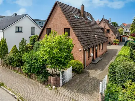Elbnähe! Einfamilienhaus mit Einliegerwohnung.